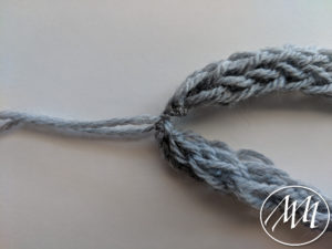 Tied together necklace 