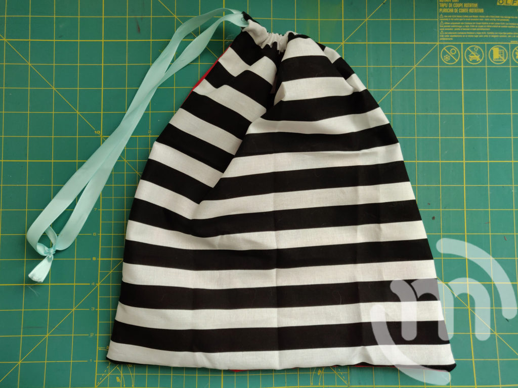 Finished Project Bag Black and White Side