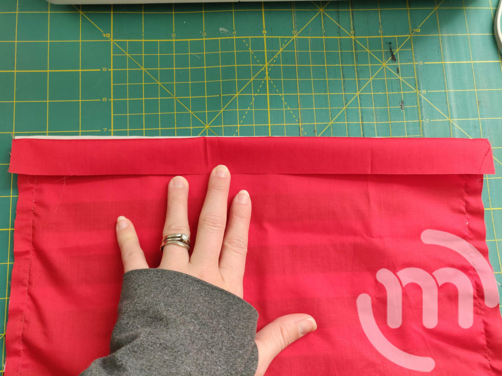 Folding edges for ribbon
