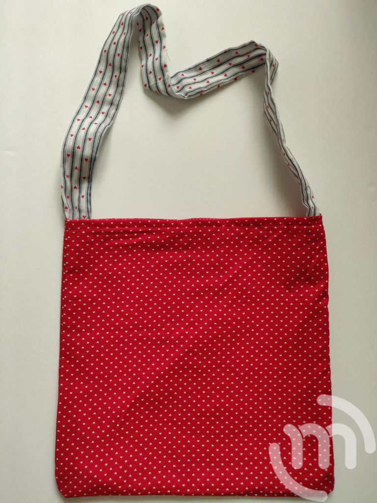 Reversible tote hearts 